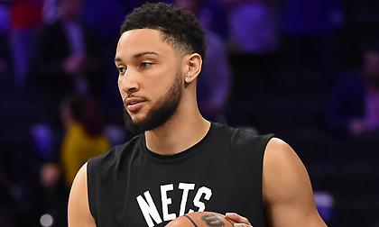 Σίμονς κατά Σίξερς: «Δεν με στήριξαν με το πρόβλημα ψυχικής υγείας»