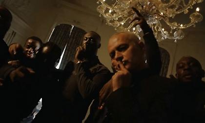 «Τι κάνει εκεί;»: Χαμός με την εμφάνιση του Μουρίνιο στο νέο video clip του ράπερ Stormzy!