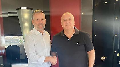 Ανανέωσε την συνεργασία της με τον Τσάβι Ρόκα η ΑΕΚ Λάρνακας