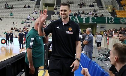 Στο ΟΑΚΑ ο Πονίτκα, αποθεώθηκε από τους φίλους του Παναθηναϊκού