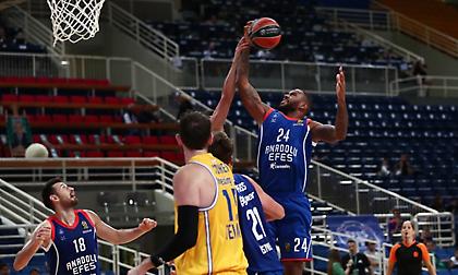 «Καθάρισε» εύκολα τη Μακάμπι η Εφές στο ΟΑΚΑ