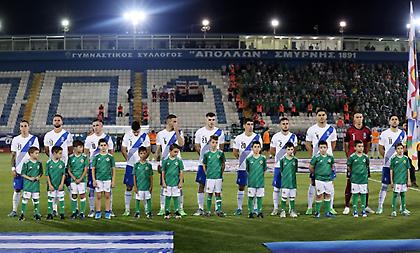 Η ανάκρουση των Εθνικών Ύμνων στο Ελλάδα-Β. Ιρλανδία