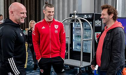 Ο… Κλαφ του «Damned United» έδωσε παθιασμένη ομιλία στους παίκτες της Ουαλίας!