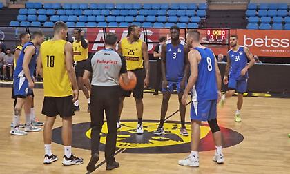 Φιλική νίκη της ΑΕΚ υπό το βλέμμα του Μάκη Αγγελόπουλου