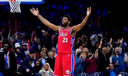 Πήρε και την αμερικανική υπηκοότητα ο Εμπίντ!