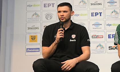 Παπανικολάου: «Να διεκδικήσουμε κάθε πιθανότητα στο παρκέ»