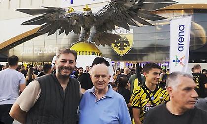 Mπουρδούμης: «Πριν 40 χρόνια με πήγε στην ΑΕΚ ο πατέρας μου, τώρα τον πήγα εγώ»