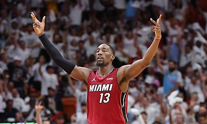 Αντεμπάγιο: «Ο Γιάννης, ο Γκριν και εγώ μπορούμε να μαρκάρουμε όλες τις θέσεις»