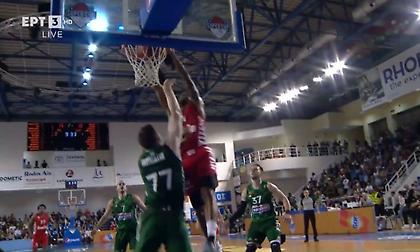 Τρομερό πόστερ κάρφωμα από τον Μπολομπόι στον Γκουντάιτις