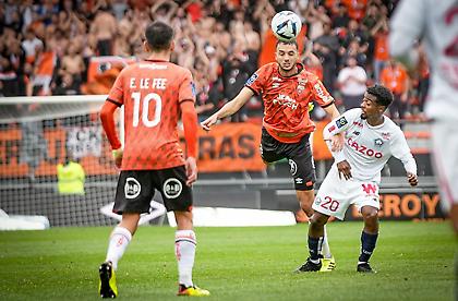 Φοβερή Λοριάν, νίκησε με 10 τη Λιλ