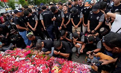 Στα 32 τα νεκρά παιδιά από την ανεπανάληπτη ποδοσφαιρική τραγωδία στην Ινδονησία