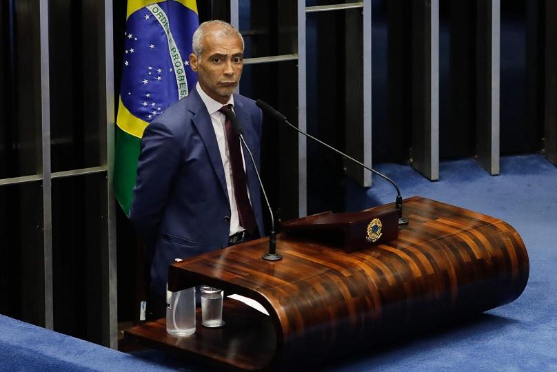 Ρομάριο: Επανεξελέγη στη γερουσία του Ρίο