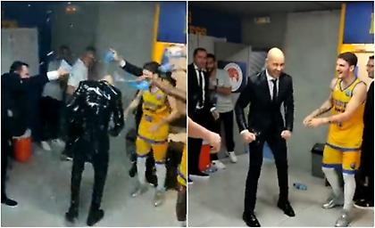 Μπουγέλο σε Σπανούλη από τους παίκτες του Περιστερίου bwin μετά το ντεμπούτο του με νίκη