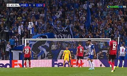 Απίθανη εξέλιξη: Σκόραρε η Πόρτο, ακυρώθηκε το γκολ, δόθηκε πέναλτι για τη Λεβερκούζεν και το έχασε