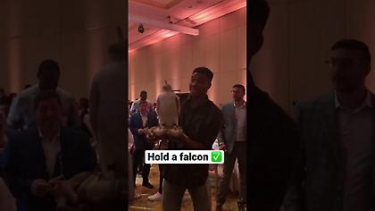 Ο Γιάννης Αντετοκούνμπο έπαθε... Μανωλά και τρόμαξε από ένα γεράκι