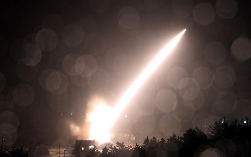Νότια Κορέα και ΗΠΑ εκτοξεύουν 4 βαλλιστικούς πυραύλους