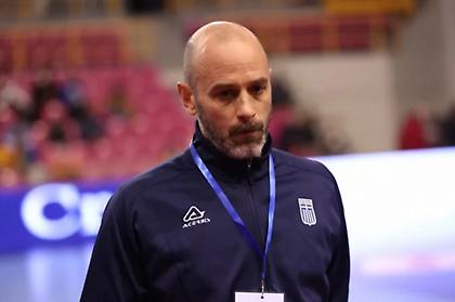 Στον πάγκο της Εθνικής χάντμπολ ως το 2025 ο Ζαραβίνας