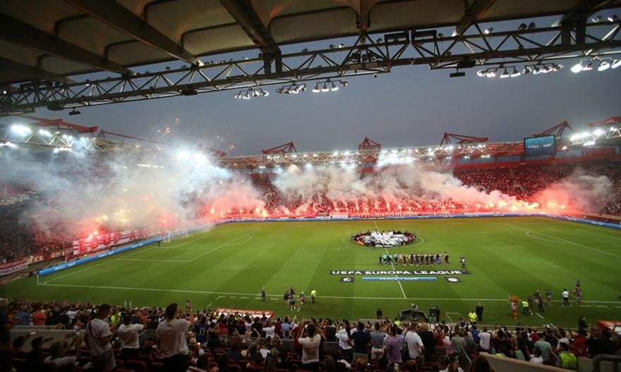 Επεισόδια οπαδών-αστυνομίας στο «Γ. Καραϊσκάκης»: Έπεσαν δακρυγόνα, φυγαδεύτηκαν οι Αζέροι οπαδοί