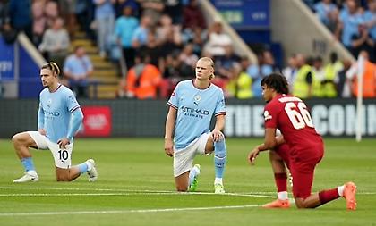 Γονατίζουν ξανά ενάντια στον ρατσισμό οι παίκτες της Premier League