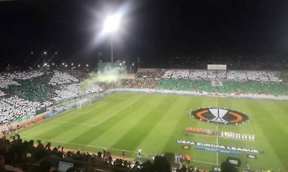 «Οι πράσινοι στις υπηρεσίες της μεγαλειότητάς της»: Εντυπωσιακό coreo από τους φίλους της Ομόνοιας