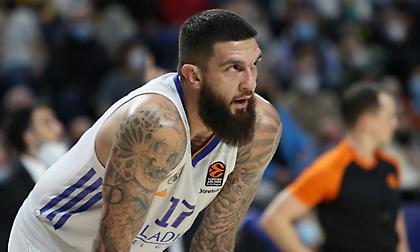 Εντυπωσιακό «στοπ» του Πουαριέ στον Γκουντάιτις