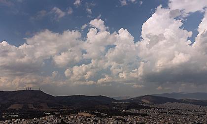 Καιρός αύριο: Ηλιοφάνεια με λίγες νεφώσεις – Πού αναμένονται βροχές