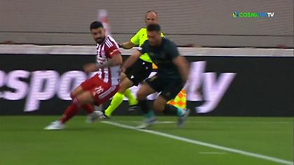 Απίθανη ποδιά με τακουνάκι από τον Άβιλα!