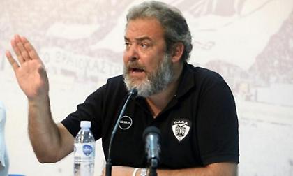 Χατζόπουλος: «Όσο ο κόσμος μένει μακριά, η ομάδα πάει για κλείσιμο»