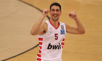 Τι Κάρι, τι... Λάρι: Με καυτό Γιαννούλη ο Ολυμπιακός άλωσε τη Βαρκελώνη!