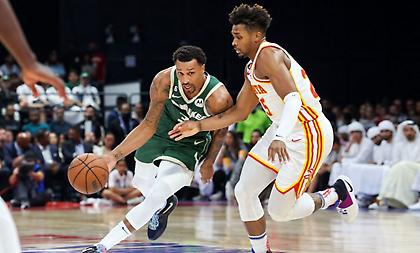 Λύγισαν τους Μπακς και έκαναν το 2/2 οι Χοκς στα μεταξύ τους στο Άμπου Ντάμπι