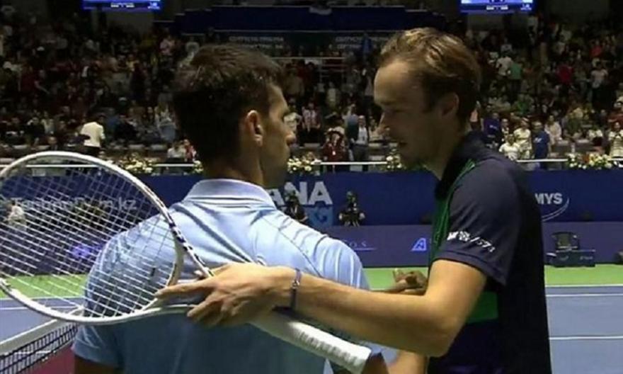 Μεντβέντεφ: Αποχώρησε σοκάροντας τον Τζόκοβιτς