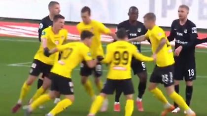 Οι συμπαίκτες του Ρατζέλοβιτς χόρεψαν «γύρω-γύρω όλοι» σε εκτέλεση κόρνερ