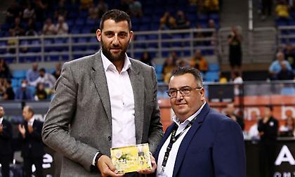 Μπουρούσης: «Χωρίς τον Αμερικάνο δεν θα ήμουν στην ΑΕΚ»