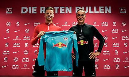 Eνισχύθηκε στα γκολπόστ με Νίλαντ η Λειψία