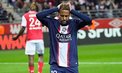 Πετσόκοψε τον Νεϊμάρ ο Φαν Μπάστεν: «Κλαψιάρης και προκλητικός!»