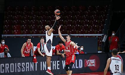 Μεσίνα: «Ήταν σημαντικό που μπόρεσε να αγωνιστεί μερικά λεπτά ο Σιλντς»