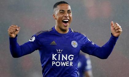 Η Μπαρτσελόνα θέλει Τίλεμανς αν φύγει ο Ντε Γιονγκ