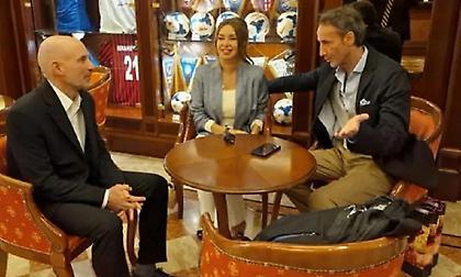 Επισκέφθηκε την αποστολή της ΑΕΚ ο Κολντεμπέλα