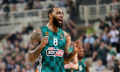 Έδωσε ελπίδες να παίξει με Ερυθρό Αστέρα ο Ντέρικ Γουίλιαμς