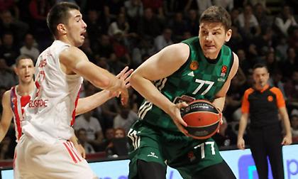 Οι πανηγυρισμοί των «πρασίνων» μετά τη μεγάλη νίκη στο Βελιγράδι