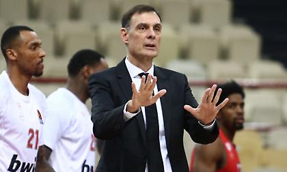 Μπαρτζώκας: «Θα βρει τον ρόλο του ο Κάναν, διαφορετικός ο Γουόκαπ φέτος»