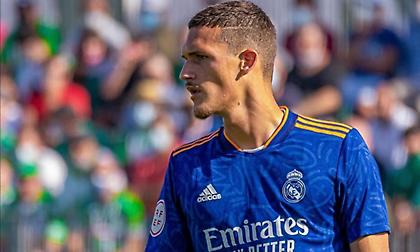 Η Παρί Σεν Ζερμέν... γλυκοκοιτάζει τον Ράφα Μαρίν της Ρεάλ Μαδρίτης