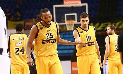 «Βασιλική» εμφάνιση ο Μίτσελ, συνέχισε απτόητη η ΑΕΚ στην Basket League