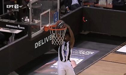 Εντυπωσιακό κάρφωμα του Σίλα στο καλάθι της ΑΕΚ