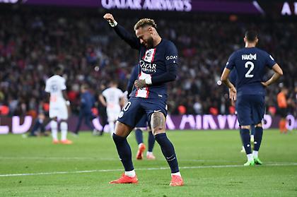 Πήρε το ντέρμπι με μπροστάρη Νεϊμάρ και... έπιασε κορυφή η Παρί!