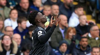 Τα φώτα… έπεσαν αλλά όχι και η Άρσεναλ από την κορυφή!