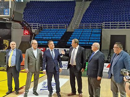 Υπουργική επίσκεψη στο γήπεδο της ΑΕΚ στα Άνω Λιόσια