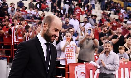 Η συγκινητική επιστροφή του Σπανούλη στο ΣΕΦ και οι έντονες στιγμές στην βράβευσή του