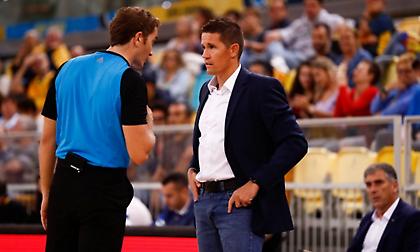 Λάκοβιτς: «Πειθαρχημένα στην άμυνα κόντρα στον Προμηθέα»