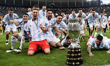 Με Σιμεόνε και Οταμέντι στην προεπιλογή της Αργεντινής ο Σκαλόνι